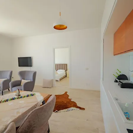 Apartman Pepper 40 Saints *