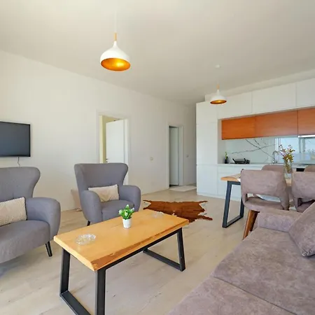 Apartment Pepper 40 Saints Sarandë