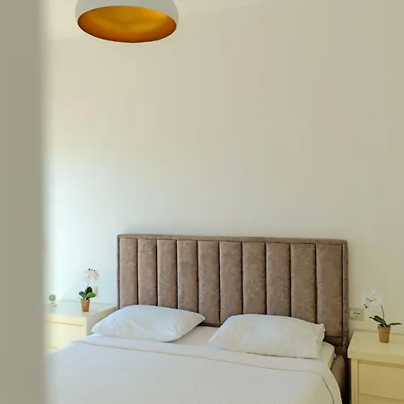 Apartman Pepper 40 Saints