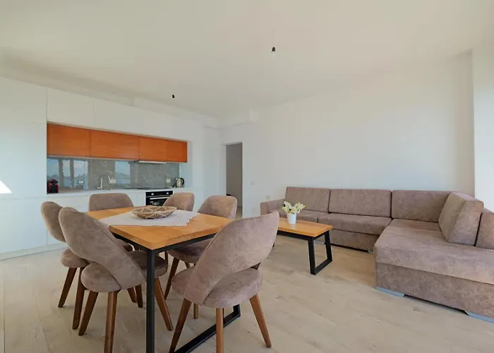 Pepper 40 Saints Sarandë